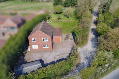 3 bed property, in Bilborough Road, £725,000