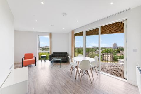 1 bed property, in Camellia Apartments, £275,000