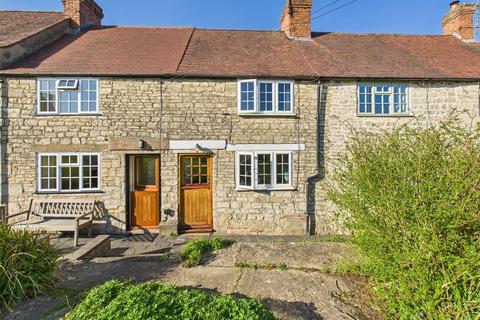 3 bed property, in Bondend Road, £200,000