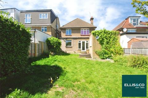 3 bed property, in Elm Park Gardens, £950,000