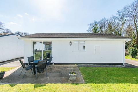 2 bed property, in Rosecraddoc, £60,000