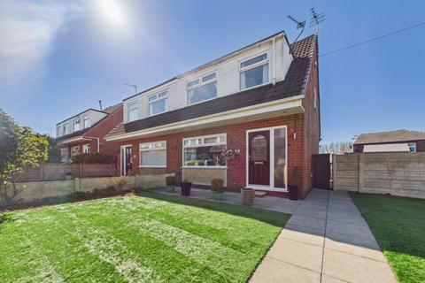 3 bed property, in Newsham Walk, £220,000