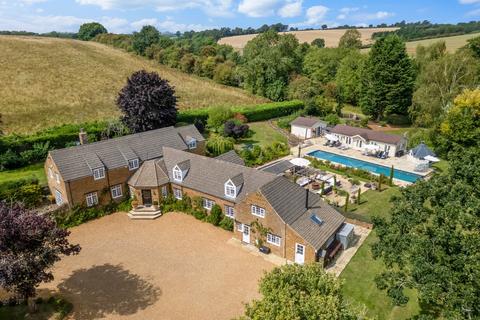 7 bed property, in Shutford, £2,250,000