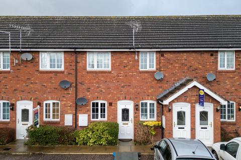 1 bed property, in Smithfield Road, £70,000