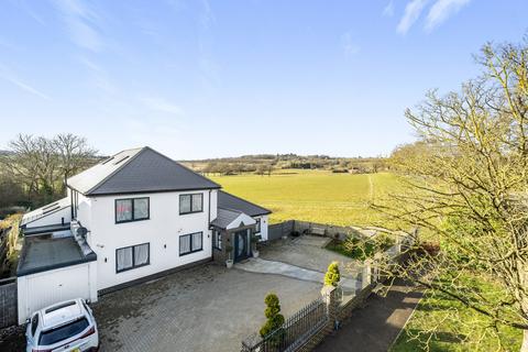 6 bed property, in Edgwarebury Lane, £1,499,950