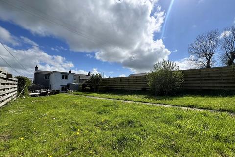 3 bed property, in Bodffordd, £225,000