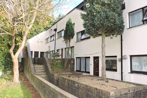 3 bed property, in Crawley Green Road LU2, £250,000
