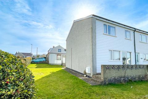 3 bed property, in Y Grugan, £190,000