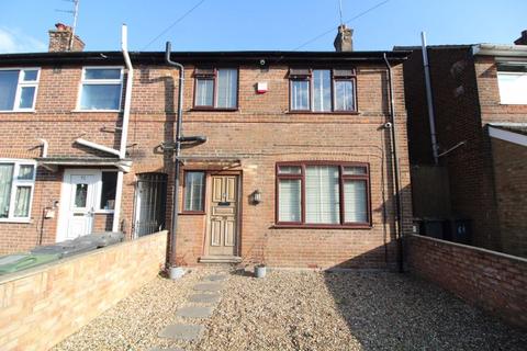 3 bed property, in Icknield Road, £350,000