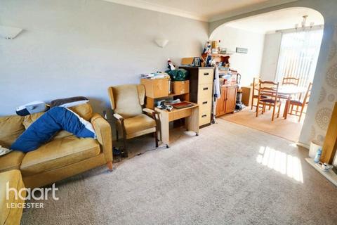 3 bed property, in Kingsway, £270,000