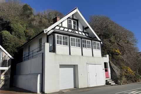 3 bed property, in Terrace Road, £480,000