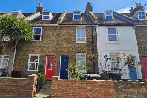 4 bed property, in Black Griffin Lane, £299,950