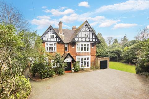 3 bed property, in Frant Road, £475,000