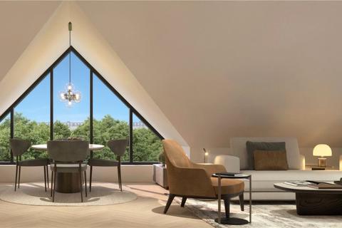 Studio, in London, £370,000