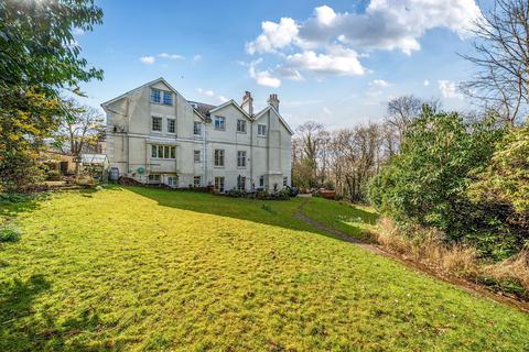 1 bed property, in St Martin, £185,000