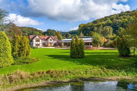 4 bed property, in Elton, £1,475,000