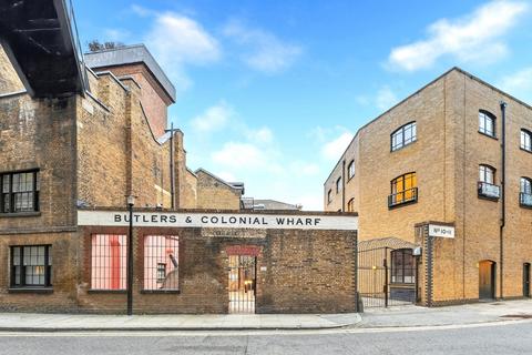 2 bed property, in Butlers & Colonial Wharf, £1,500,000