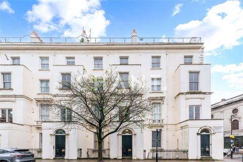 5 bed property, in Porchester Square, £1,000,000