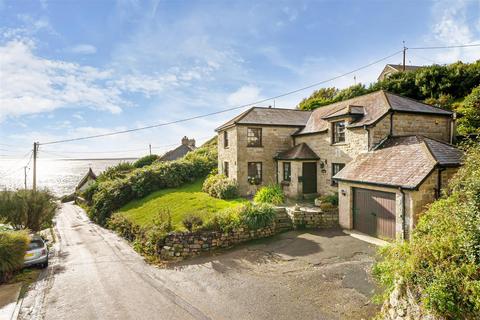 4 bed property, in Cadgwith, £995,000