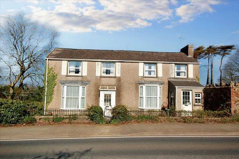 5 bed property, in Ralph House & Ralph Cottage, £450,000