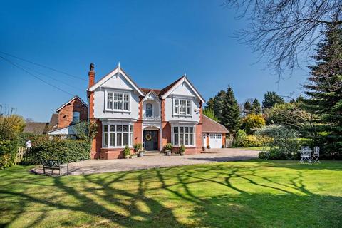 4 bed property, in Wrexham Road, £800,000