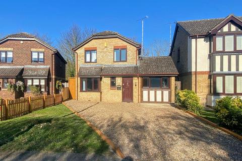 4 bed property, in Foxden, £450,000