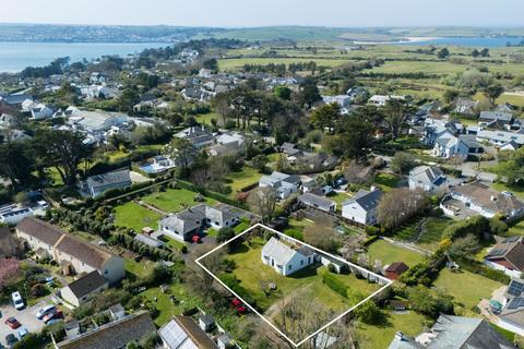 2 bed property, in Shores Lane, £995,000