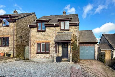 3 bed property, in Anvil Court, £315,000
