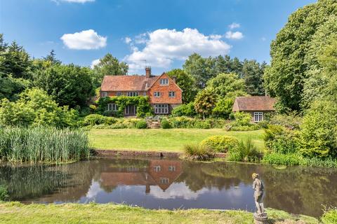 5 bed property, in Ponds Lane, £2,500,000