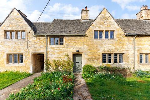 2 bed property, in The Square, £650,000
