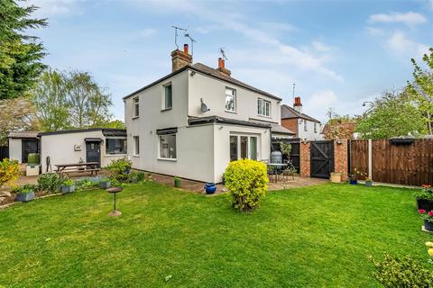 2 bed property, in Kingston Road, £479,950