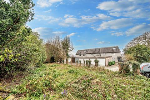 Studio, in Building Plot, £175,000