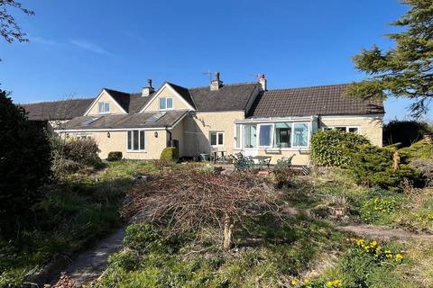 3 bed property, in Wallmires Lane, £750,000
