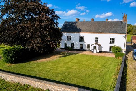 6 bed property, in 16, £595,000