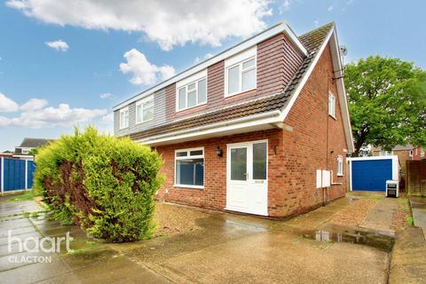 3 bed property, in Becontree Close, £240,000