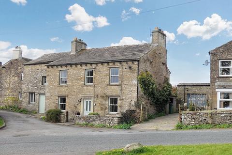 4 bed property, in Wharton House Back Syke, £395,000