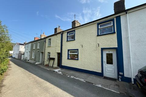 2 bed property, in Glanrafon Terrace, £199,000