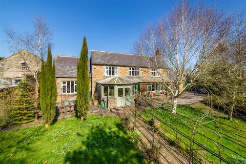 6 bed property, in Earsdon, £850,000