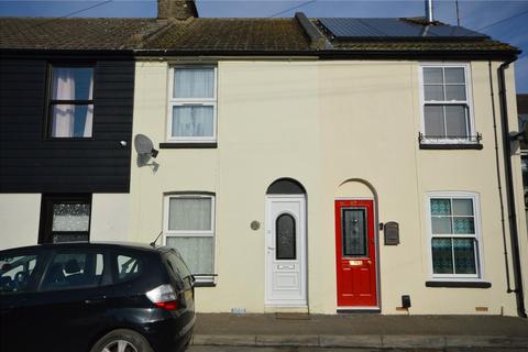 2 bed property, in Mount Road, £230,000