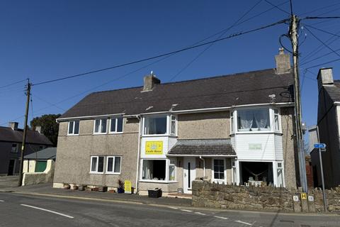 8 bed property, in Penysarn, £399,950