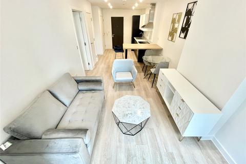 1 bed property, in Embankment West, £190,000