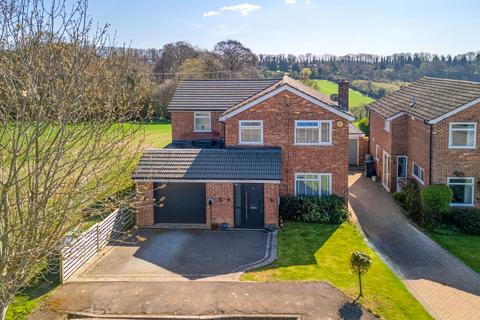 5 bed property, in Pimms Close, £925,000