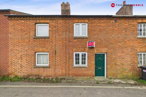1 bed property, in Caxton End, £190,000
