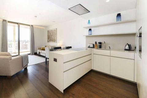 2 bed property, in Suffolk Street, £175,000