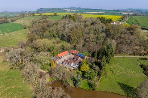 8 bed property, in Bache Cottage, £995,000