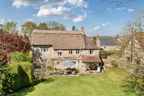 5 bed property, in Bineham Lane, £600,000