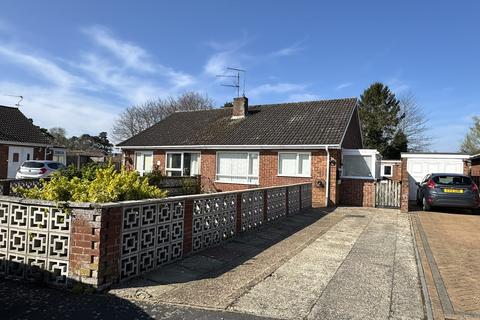 2 bed property, in North Park, £240,000