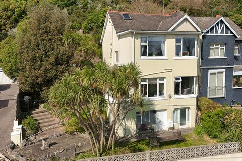 4 bed property, in Teignmouth Road, £449,950