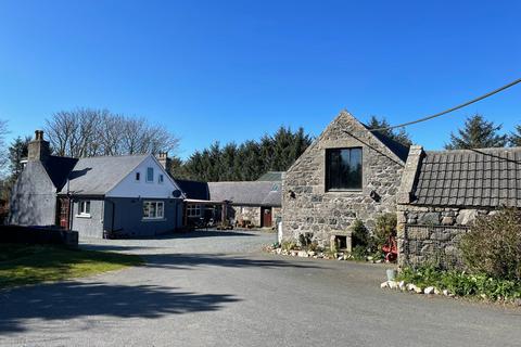 4 bed property, in Clockhill, £575,000