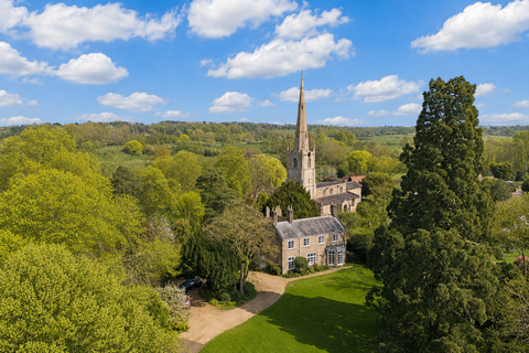 5 bed property, in Common Lane, £2,000,000